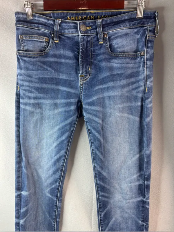 American Eagle 31 Women’s High-Rise Faded Blue Skinny Jeans - Image 3