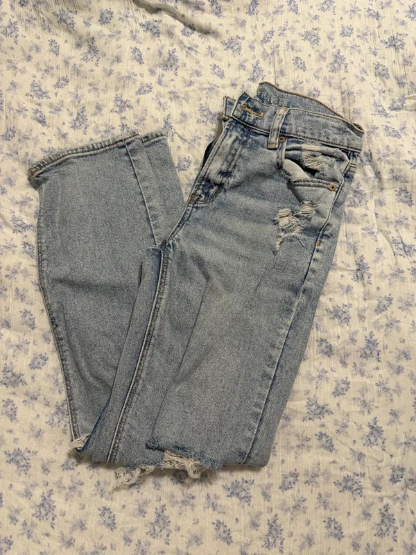 American Eagle Jeans - Image 2