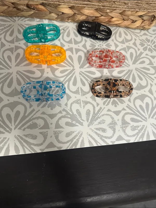 6 viral magnetic hair clips NWT - Image 2