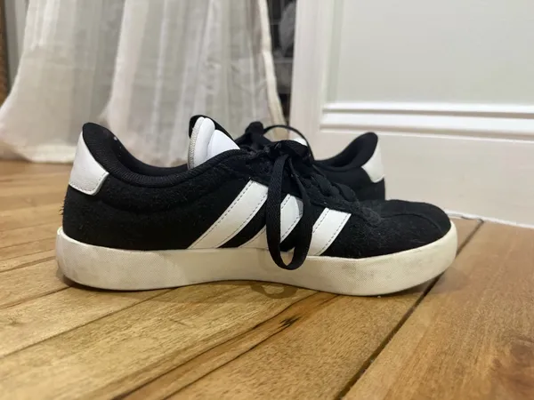 Women’s Adidas VL Court 3.0 Sneakers - Image 4