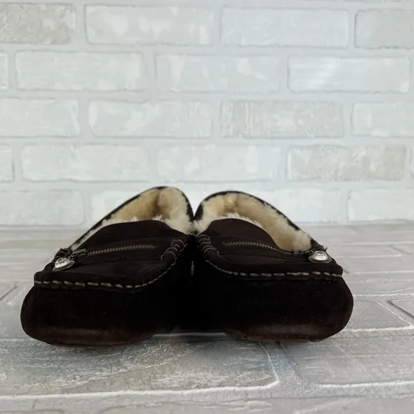 UGG Ansley Moccasin Slippers Womens 10 Brown Suede Shearling Fur Lined Zip Charm - Image 9