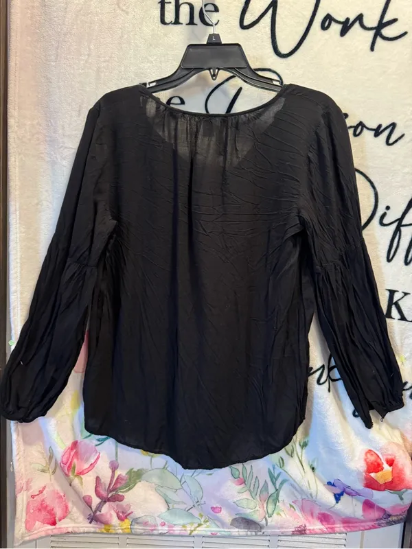 Old Navy Black Peasant Blouse V-Neck, Long Sleeve Top Size M - Image 4