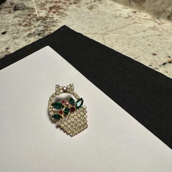 Prong Set Rhinestone Basket Clear Red & Green Christmas Holiday Brooch Pin - Image 3