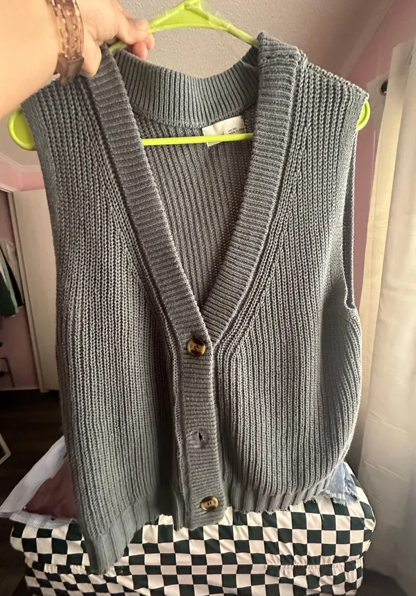 Sweater Vest Green Size L - Image 2