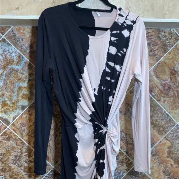 Young Fabulous & Broke Elegant Blue / Black and Pink Tie-Dye Dress Size Large - Image 2