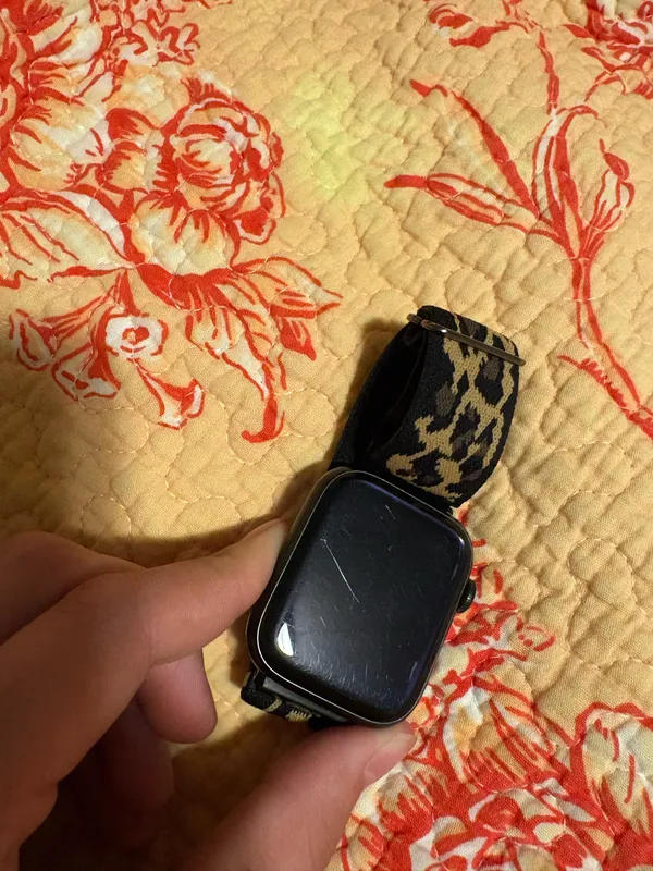 Series 7 Apple Watch 45mm - Image 2