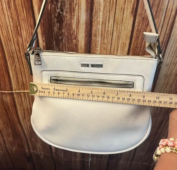 Steve Madden Women’s Faux Leather Textured White Shoulder Bag - Image 4