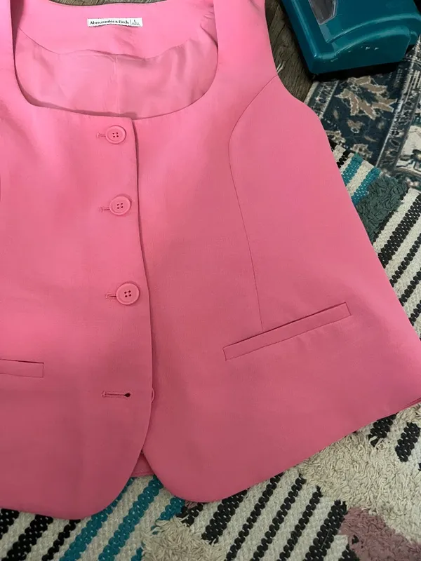 Abercrombie‎ & Fitch pink button-down vest size L - Image 4