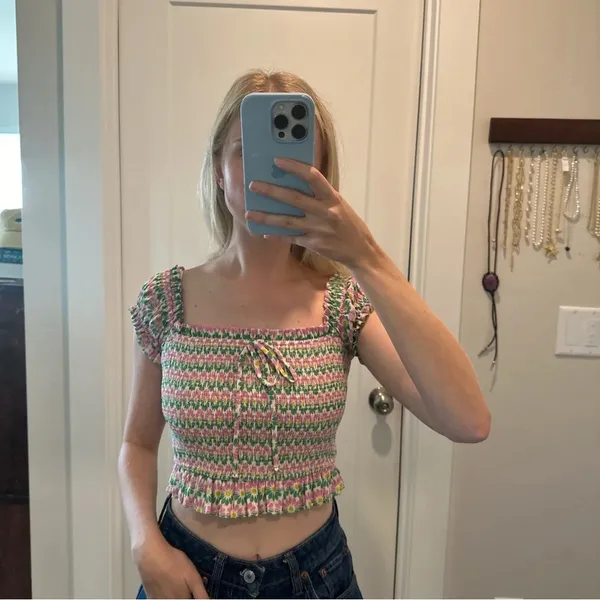 Zara Pink Floral‎ Smocked Cropped Top Size Small - Image 5