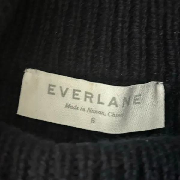 everlane navy blue sleeveless ribbed turtleneck sleeveless sweater - Image 2