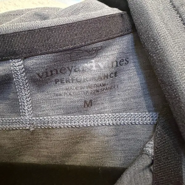 Vineyard Vines Performance Women's M Black Full Zip Athletic Jacket - Image 2