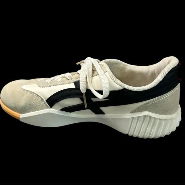 DF DE FLORANCE Cloudea™ women’s Sneakers Size 9.5 tan/ beige and white - Image 6