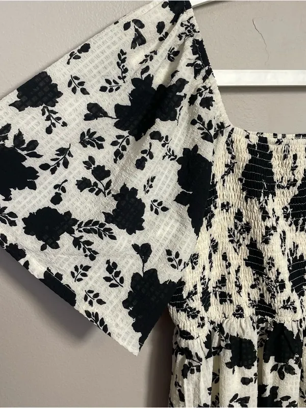 Mittoshop Victoria Flower print midi Dress NWT - Image 10
