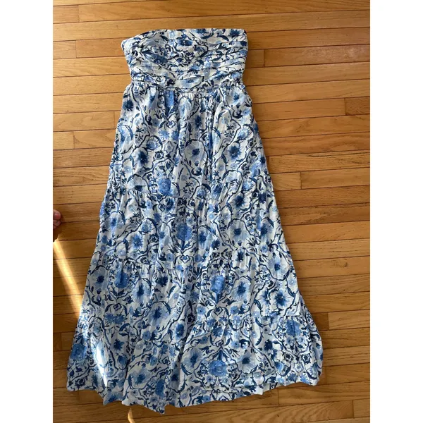 Abercrombie & Fitch floral sleeveless midi dress blue and white size medium - Image 2