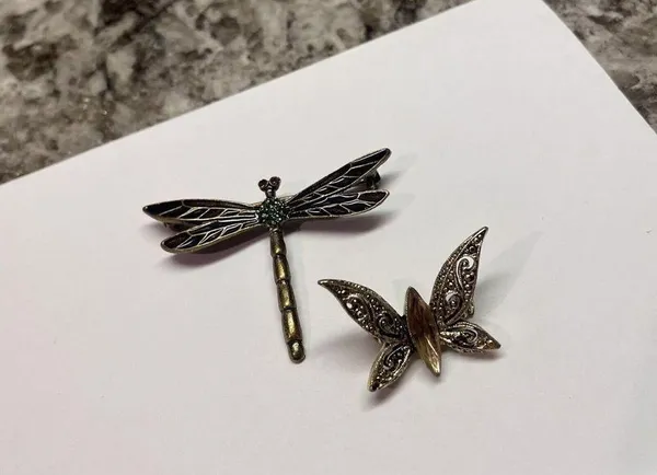 Lot Of 2 Vintage - Modern Insect Brooch Pins - Butterfly / Dragonfly Rhinestone - Image 2