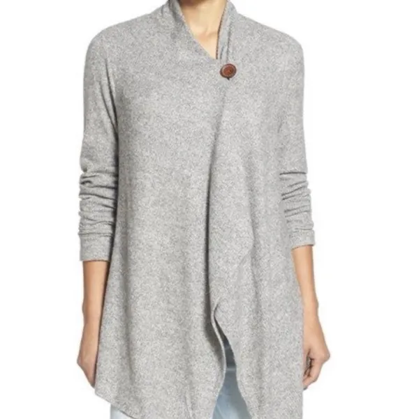 Bobeau Grey Leopard One-Button Fleece Wrap/Cape/ Cardigan - Image 3