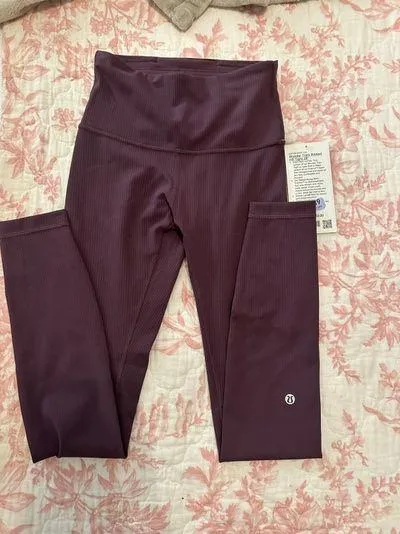 Lululemon Wunder Train Leggings 28” - Image 2