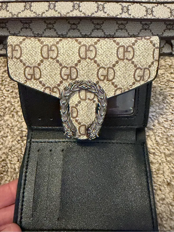 Source Unknown Beige Brown Monogram Shoulder Bag with Gold Buckle with a matching wallet. - Image 7