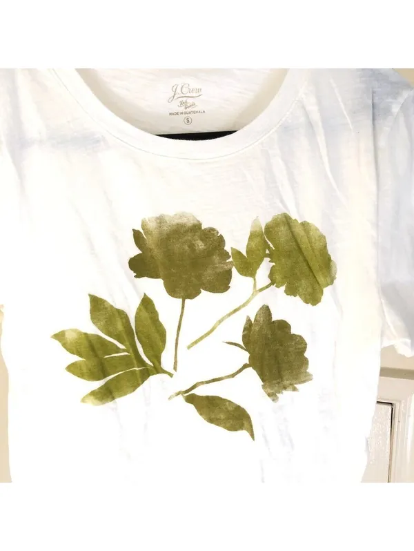J.Crew EUC Women's Vintage Cotton Crewneck T-shirt w/Tonal Flowers Size S - Image 3