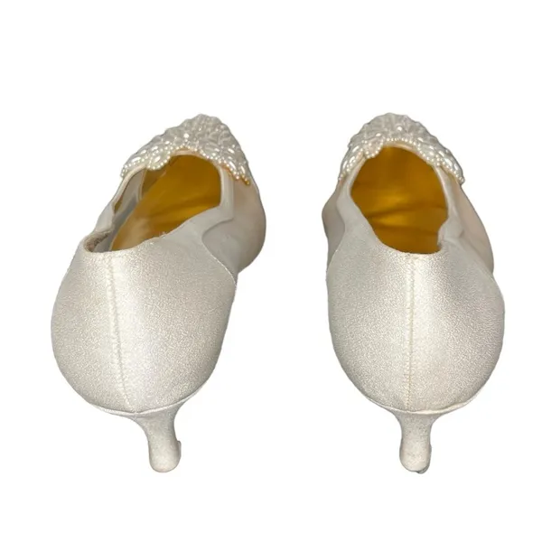 Miranda Heels with Pearl Accents‎ Size 8.5 - Image 3