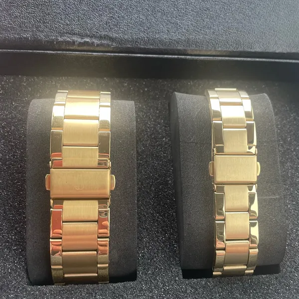 Grace Elizabeth set of his and hers gold watches - Image 8
