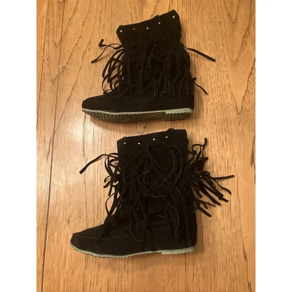 Women’s Black Suede Ankle Bootie Fringe Moccasin Flat Round Toe 9.5 - Image 2