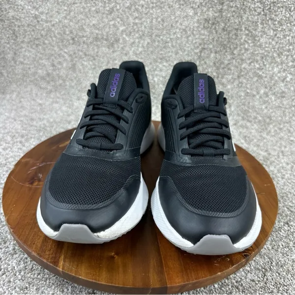 Adidas women’s size 10 - Image 4