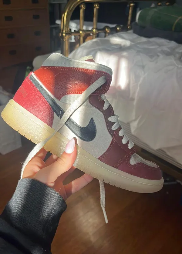 Nike Jordan 1 - Image 3