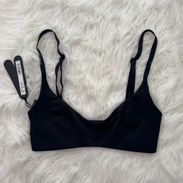 Nike Skims Matte Micro Scoop Sports Bra Obsidian Size XS - Image 3
