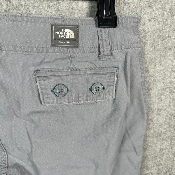 The North Face Capri Pants Womens Size 10 Gray Cargo Hiking Cotton Pockets‎ - Image 3