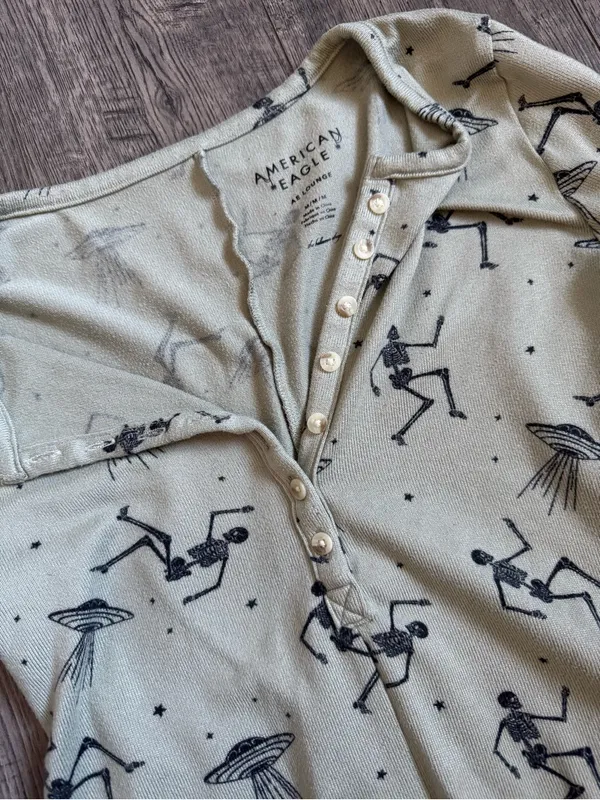American Eagle Skeleton Plush Ribbed Romper- Size Medium - Image 4