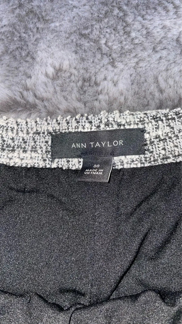 Ann Taylor Pencil Skirt Women’s 00 - Image 2