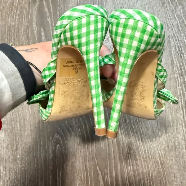 Catherine Vintage Women's Malandrino Green and White Gingham High Heels‎ Size 6 - Image 3