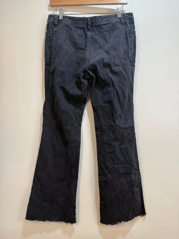 We The Free People Izzy Flare Leg Raw Fray Hem Jeans Black Patch Pockets SZ 28 - Image 7