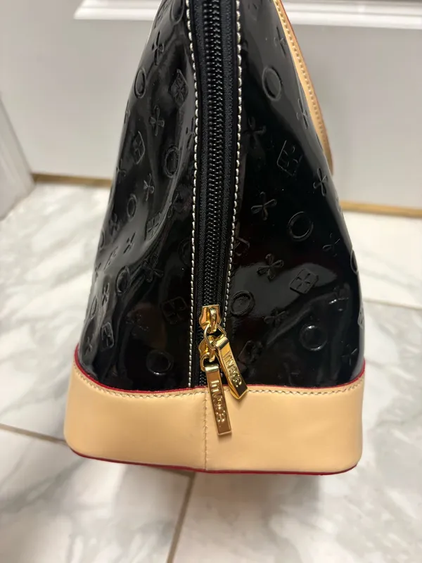 Invece Arcadia Black Patent Dome Handbag. Made in Italy - Image 3