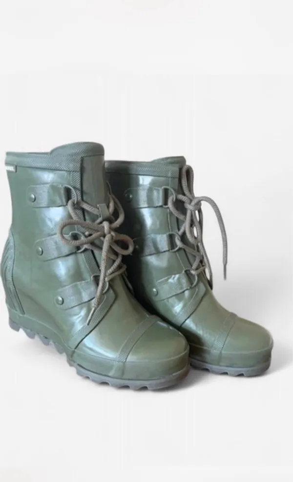 SOREL Joan of Arctic Rain Wedge Boots Nori Green Waterproof Rubber 9.5 NWOB - Image 3