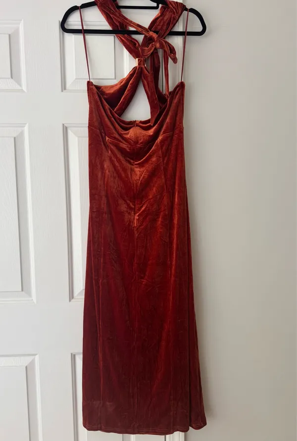 Anthropologie Flat White Velvet Halter Cutout Midi Dress, Size XL - Image 11