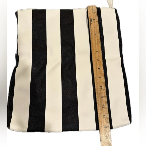 Black and White Pinstriped Purse. Fold Over with Zipper Pocket. 3 Pockets inside - Image 5