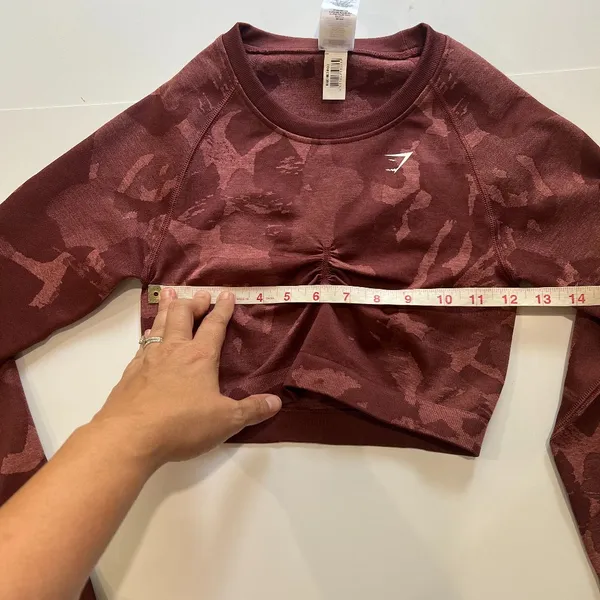 Gymshark Adapt Camo Seamless Long Sleeve Crop Top Size Medium - Image 9
