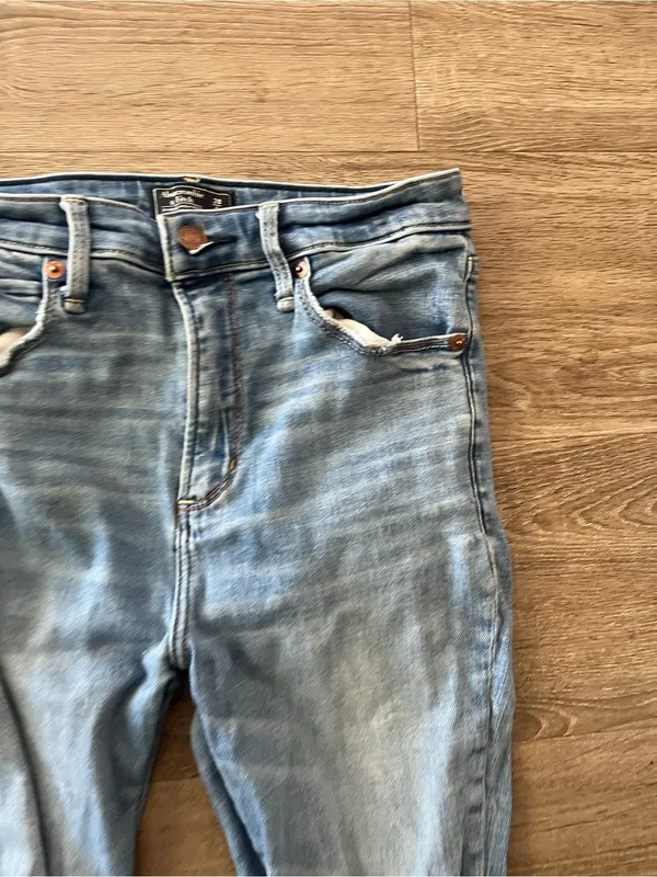 Abercrombie Simone High Rise Ankle Jeans Womens 28 6 Light Wash Distressed Y2K - Image 6