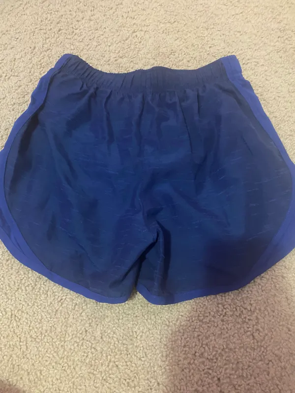 Nike shorts - Image 3