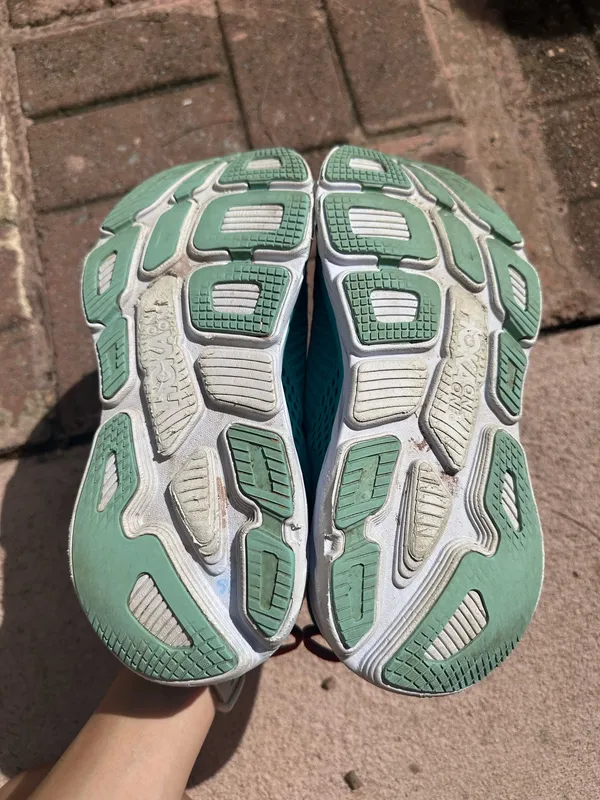 Hoka Bondi 7 turquoise and white Women’s 9 - Image 12