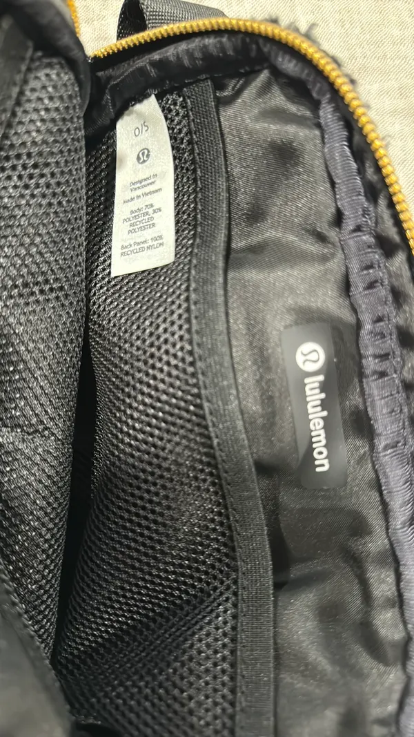 Lululemon Black Fleece Everywhere Belt Bag - Image 5