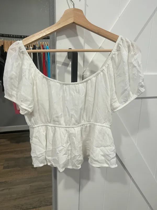 Hollister white  top - Image 5