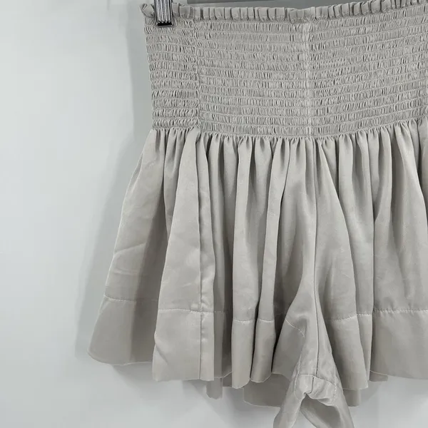 KOCH Erica Shorts Women's‎ Size Small Skirt Skort Pleated Silver Gray Pull On - Image 4