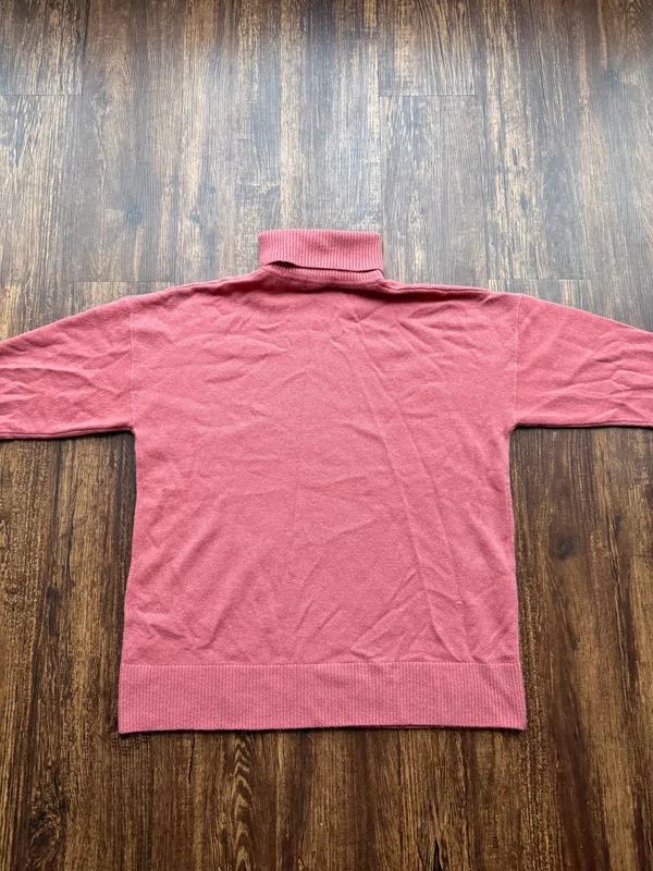 L.L.Bean Women’s Pink Cashmere Turtleneck Sweater Soft Knit Pullover- Size Me - Image 4