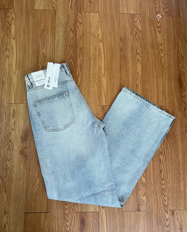Zara high waisted super wide light blue jeans nwt - Image 2