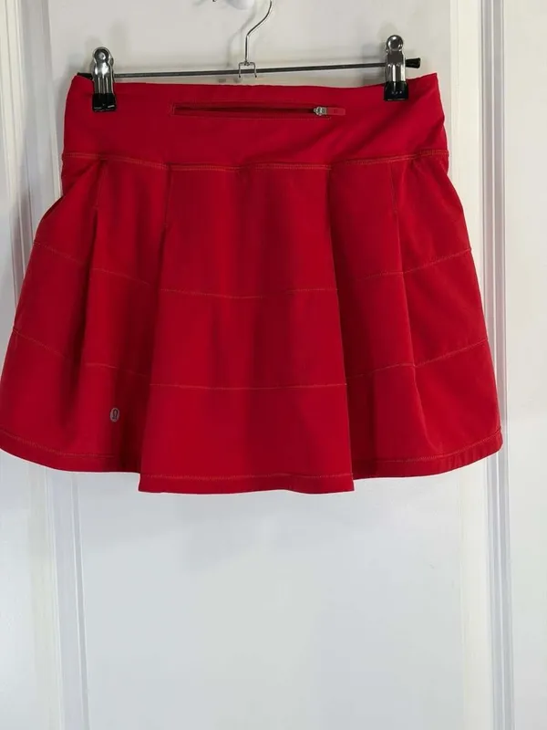Lululemon Pace Rival Mid-Rise Skirt in Dark Red Size 2 - Image 4