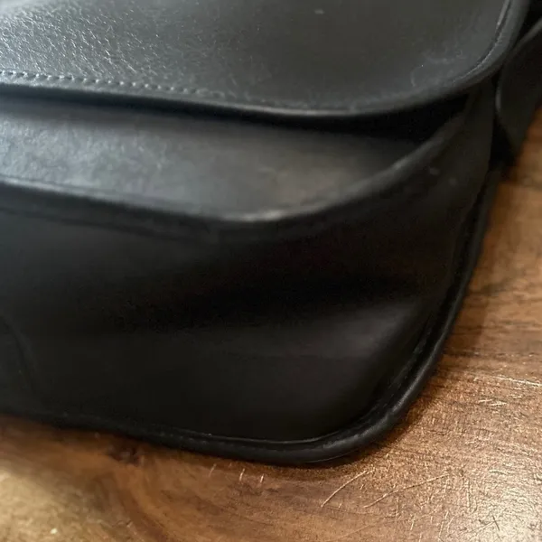Vintage Coach Crossbody Bag Black Leather Flap Brass Classic Quiet Luxury 90s - Image 5