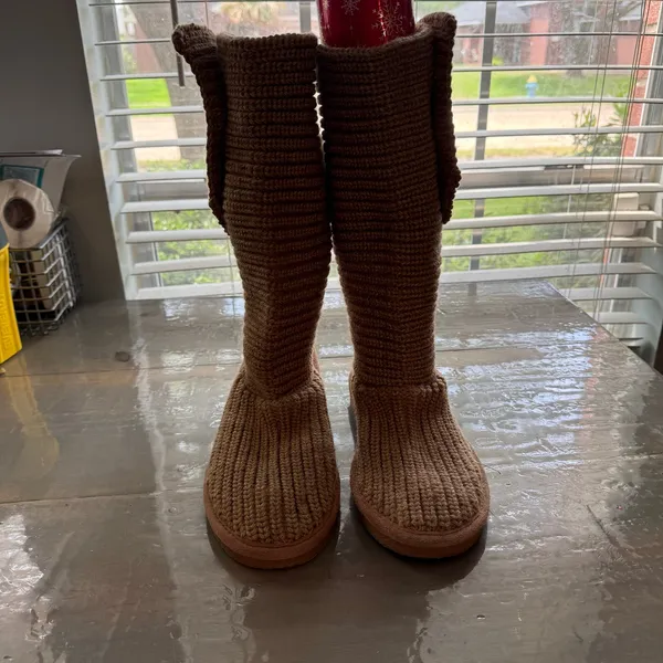Bearpaw Tan Anastaia Boots Sz 9 - Image 4